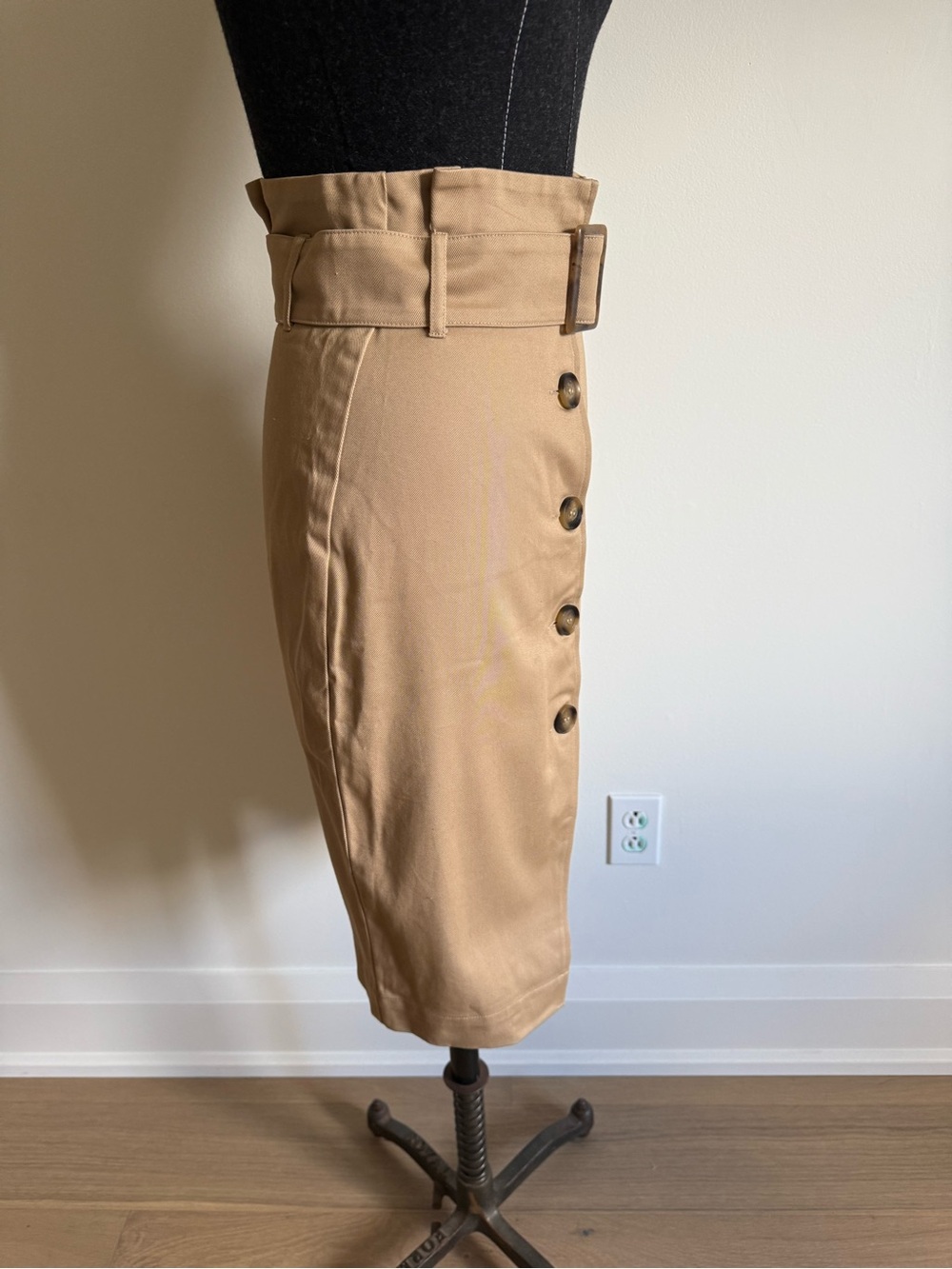 High-Waist Belted Midi Skirt - Picture 3 of 5
